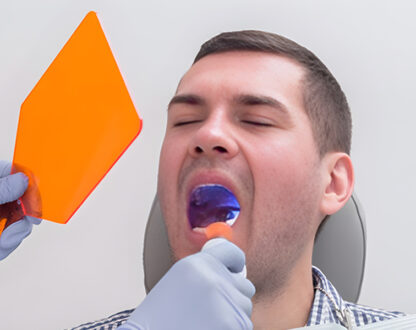 How Long to Keep Gauze in After Tooth Extraction: What to Expect in the First 24 Hours